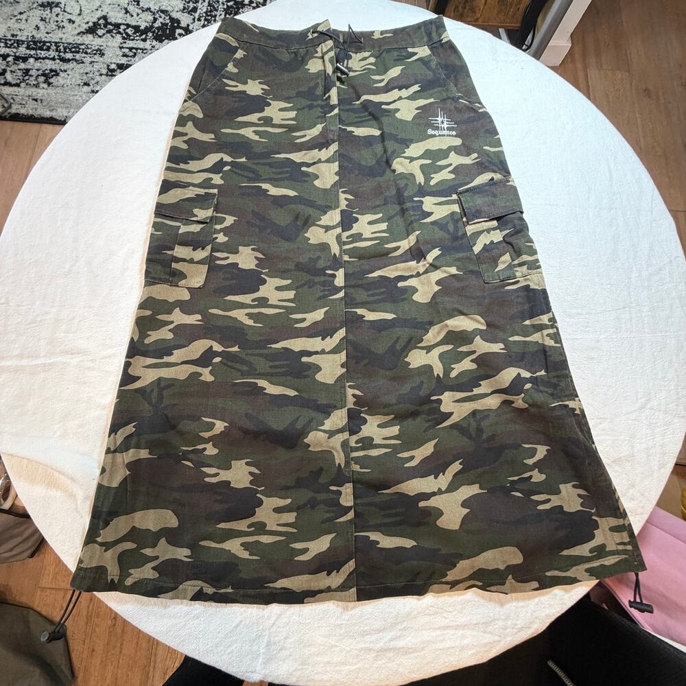 Camouflage cargo skirt with adjustable waist tech wear